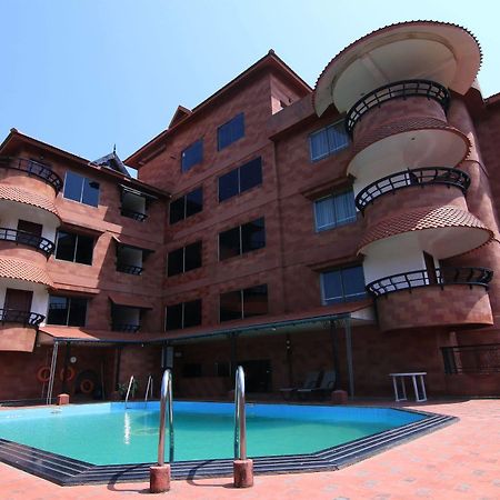 Westway Hotel Kozhikode Exterior foto
