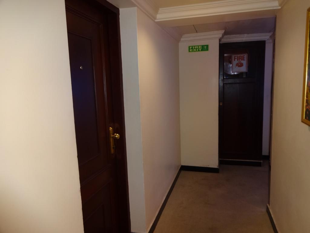 Westway Hotel Kozhikode Exterior foto