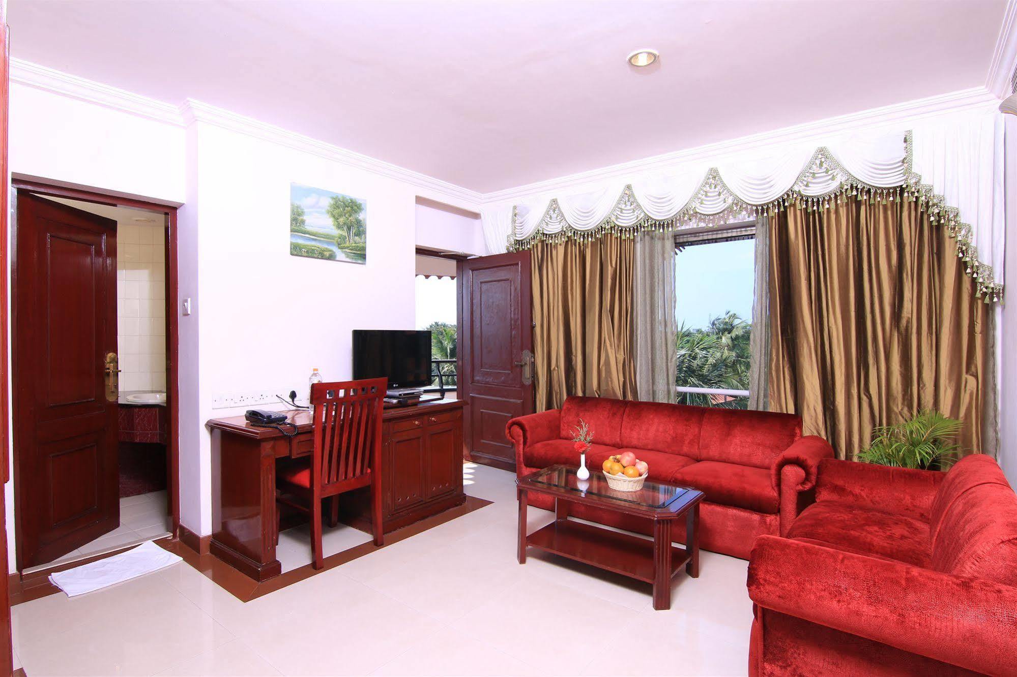 Westway Hotel Kozhikode Exterior foto