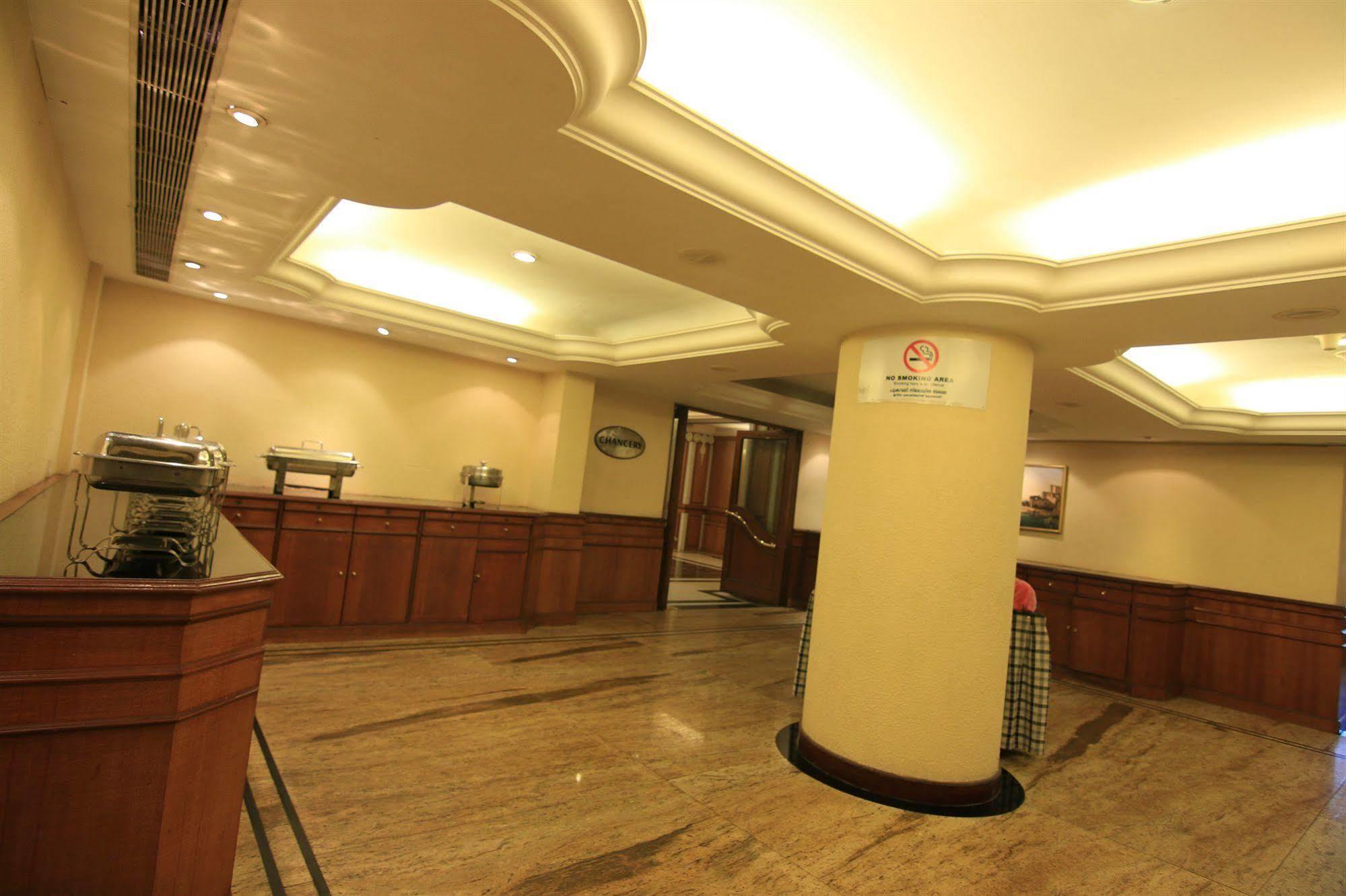 Westway Hotel Kozhikode Exterior foto